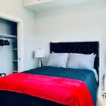 Upscale 3Bdr Penthouse With Rooftop Tv And Stunning Capitol And Monument Views Near Popular H Street Corridor Parking Included Free Cancellation