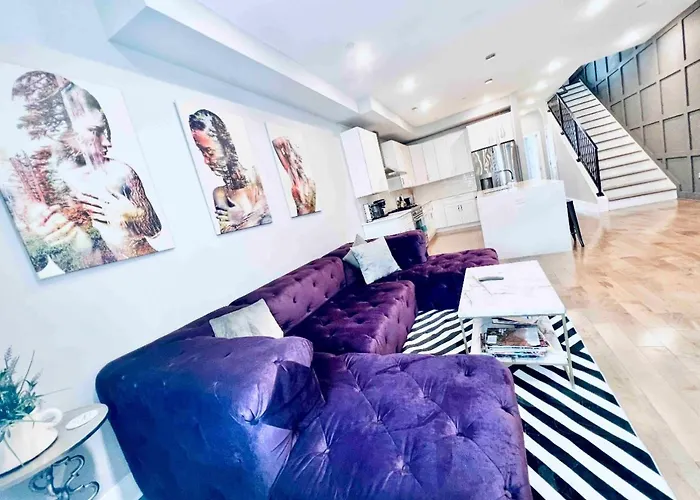 Upscale 3Bdr Penthouse With Rooftop Tv And Stunning Capitol And Monument Views Near Popular H Street Corridor Parking Included Free Cancellation